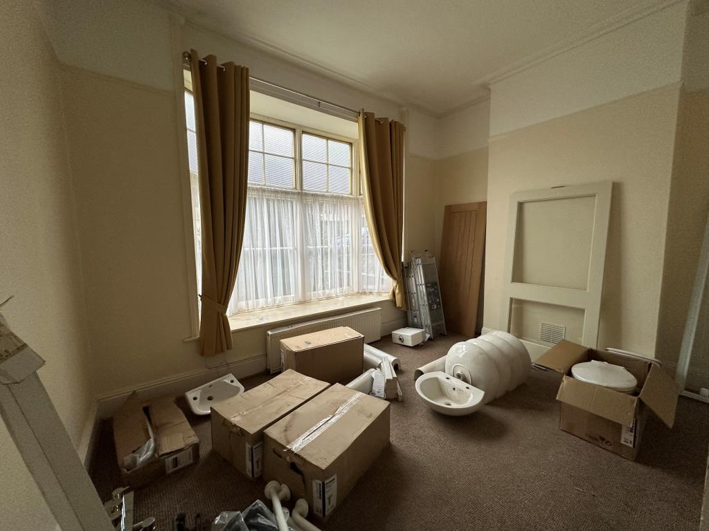 Lot: 37 - SUBSTANTIAL MIXED USE BUILDING WITH POTENTIAL - 14 Tower Road GF Living Room